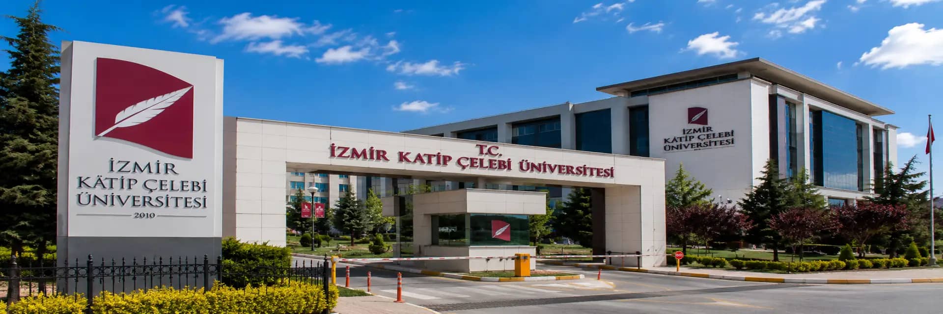 Izmir Katip Celebi Universitesi kapak gorseli