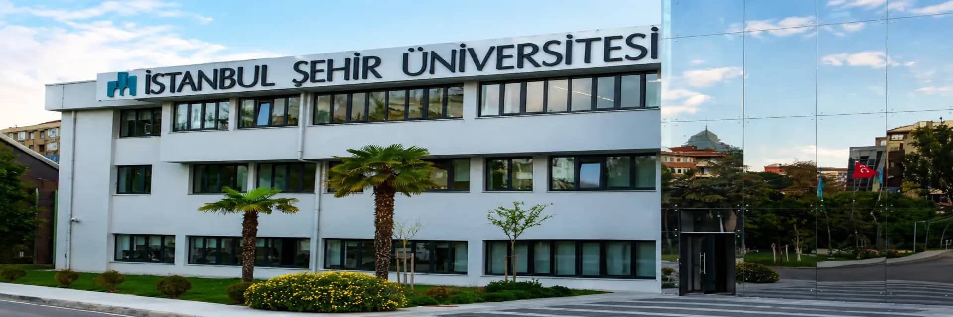 Istanbul Sehir Universitesi kapak gorseli