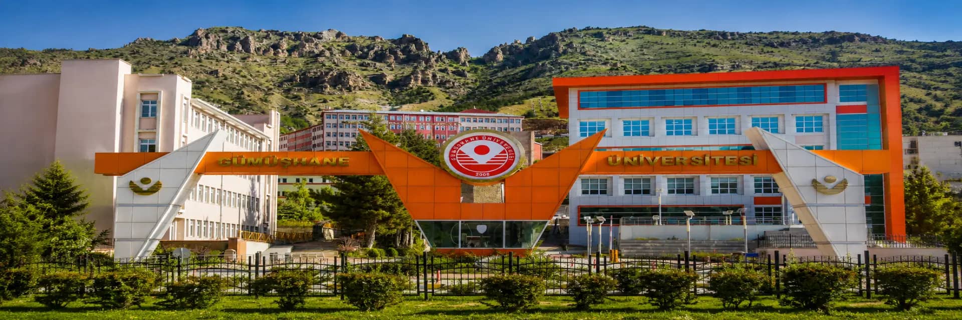 Gumushane Universitesi kapak gorseli