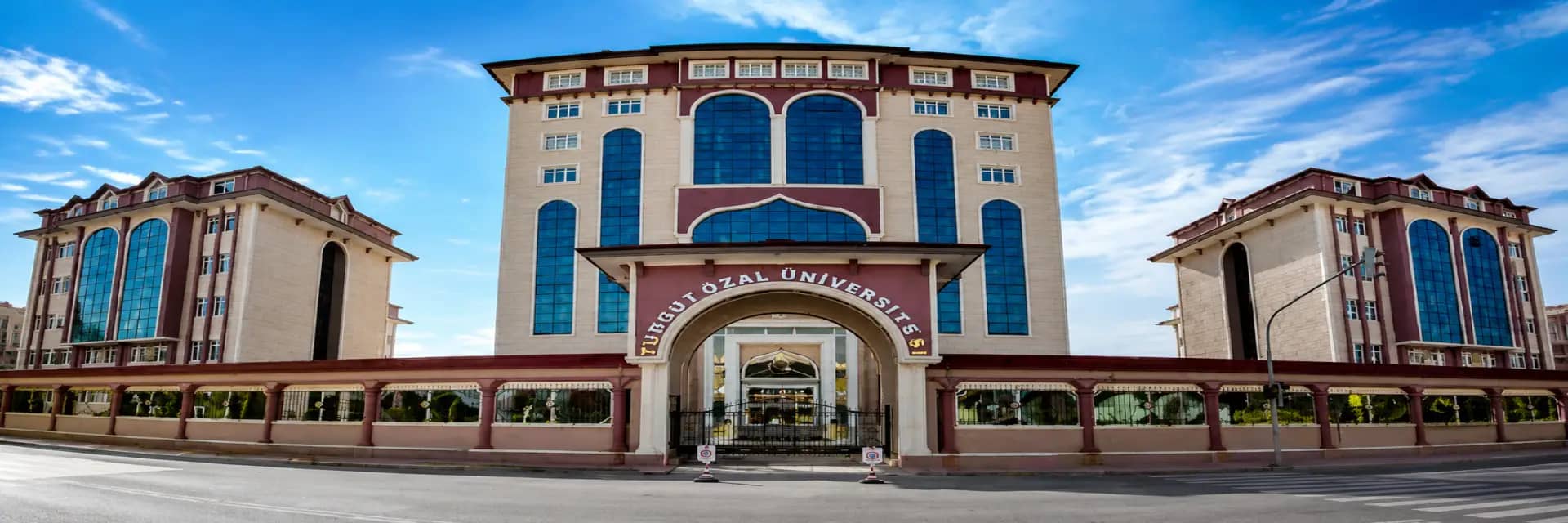 Turgut Ozal Universitesi kapak gorseli