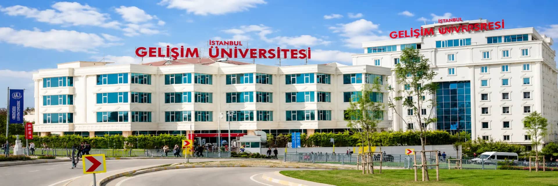 Istanbul Gelisim Universitesi kapak gorseli