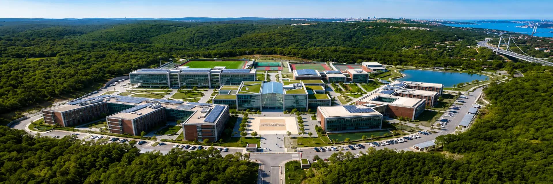 Ozyegin Universitesi kapak gorseli