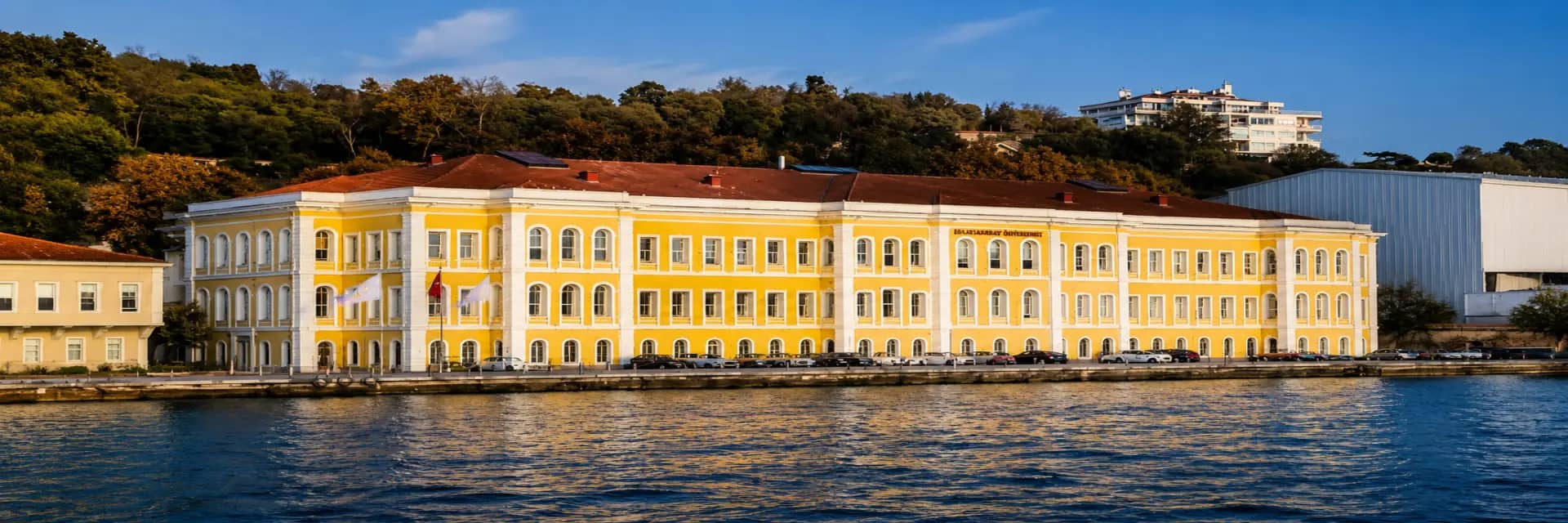 Galatasaray Universitesi kapak gorseli