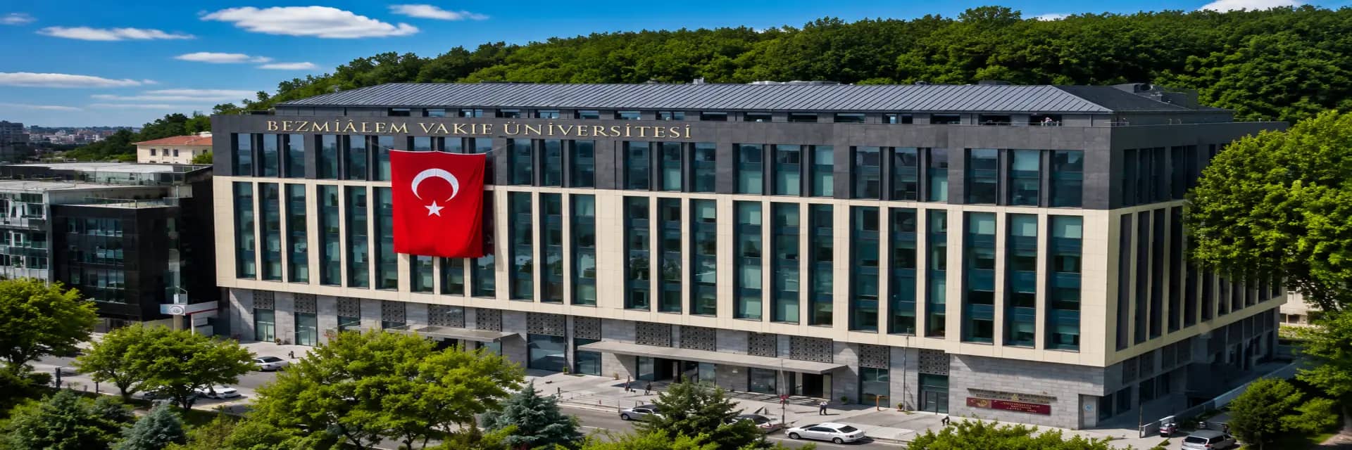 Bezmialem Vakif Universitesi kapak gorseli