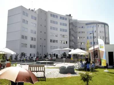 Alanya Hamdullah Emin Pasa Universitesi kampus gorseli