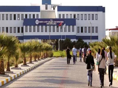 Izmir Katip Celebi Universitesi kampus gorseli