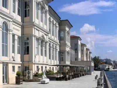 Mimar Sinan Guzel Sanatlar Universitesi kampus gorseli