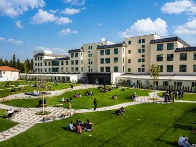 Biruni Universitesi kampus gorseli