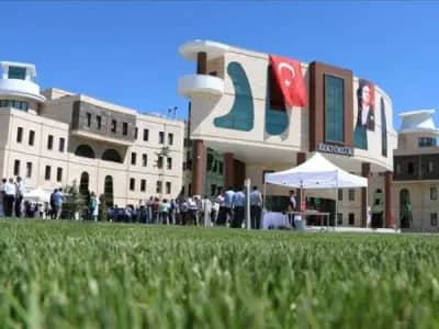 Nevsehir Haci Bektas Veli Universitesi kampus gorseli