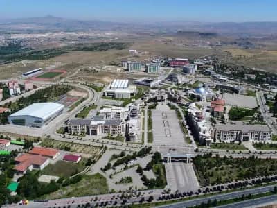 Nevsehir Haci Bektas Veli Universitesi kampus gorseli