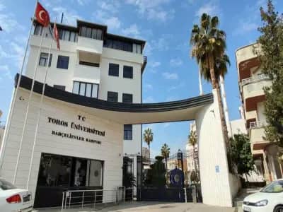 Toros Universitesi kampus gorseli