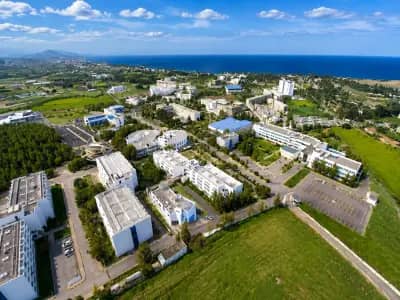 Lefke Avrupa Universitesi kampus gorseli
