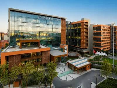 Acibadem Mehmet Ali Aydinlar Universitesi kampus gorseli