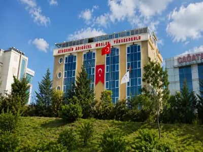 Atasehir Adiguzel Meslek Yuksekokulu kampus gorseli