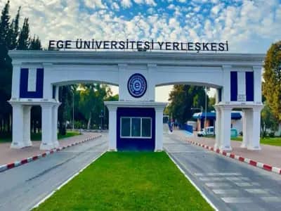 Ege Universitesi kampus gorseli