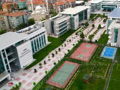 Kto Karatay Universitesi kampus gorseli