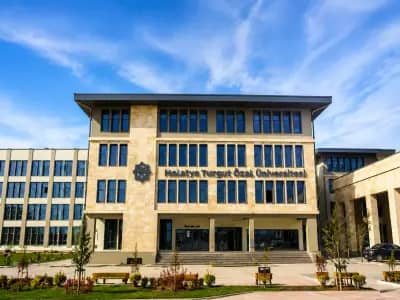 Turgut Ozal Universitesi kampus gorseli