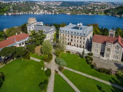 Marmara Universitesi kampus gorseli