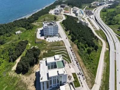 Yalova Universitesi kampus gorseli