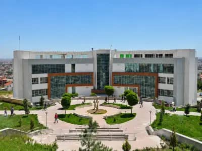 Necmettin Erbakan Universitesi kampus gorseli