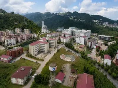 Giresun Universitesi kampus gorseli
