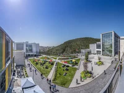 Ozyegin Universitesi kampus gorseli