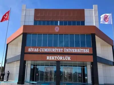 Cumhuriyet Universitesi kampus gorseli
