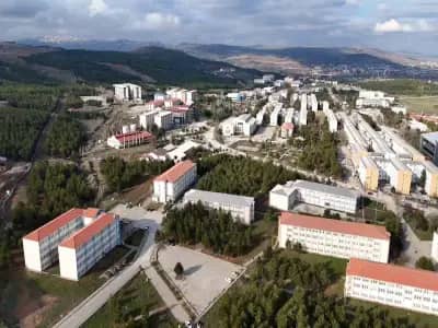 Cumhuriyet Universitesi kampus gorseli