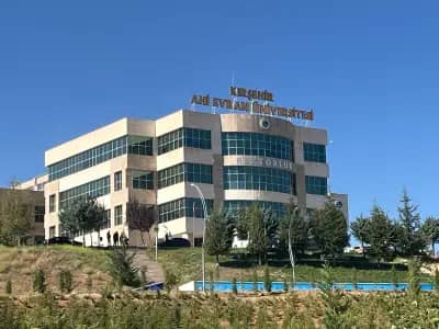 Ahi Evran Universitesi kampus gorseli