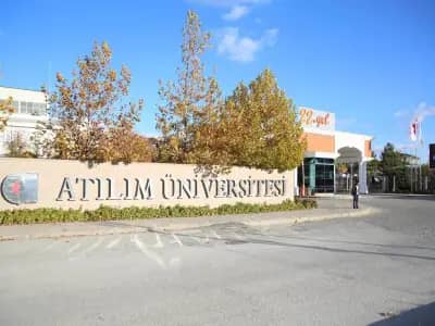 Atilim Universitesi kampus gorseli