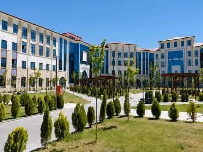 Nigde Omer Halisdemir Universitesi kampus gorseli