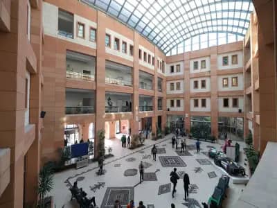 Yeditepe Universitesi kampus gorseli