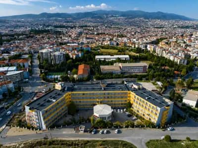 Dokuz Eylul Universitesi kampus gorseli
