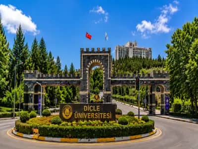 Dicle Universitesi kampus gorseli