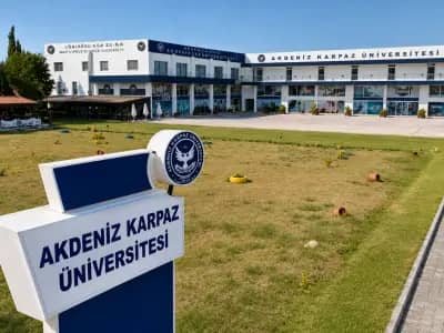 Akdeniz Karpaz Universitesi kampus gorseli
