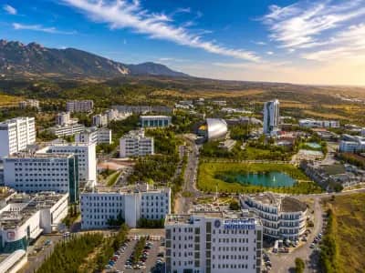 Yakin Dogu Universitesi kampus gorseli