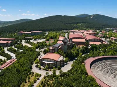 Maltepe Universitesi kampus gorseli